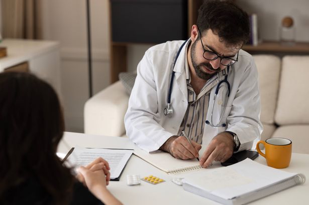 GPs told not to sign people off work in sick note clampdown