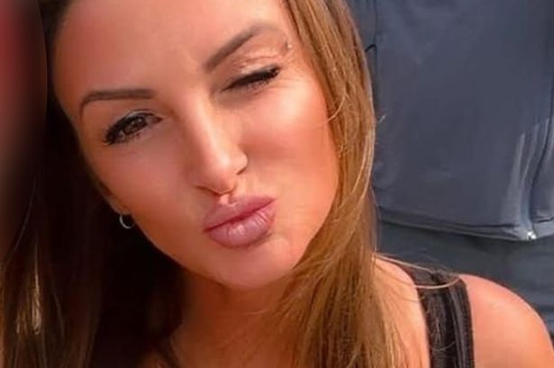 Video shows brazen thief enter salon asking for haircut before swiping £1,300 phone