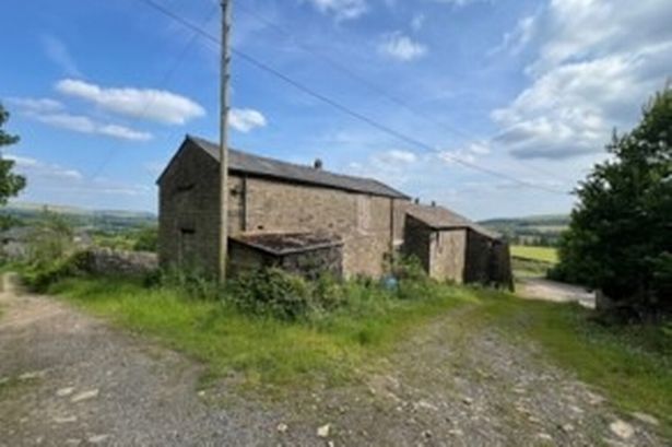 Entwistle barn approved for conversion into two houses