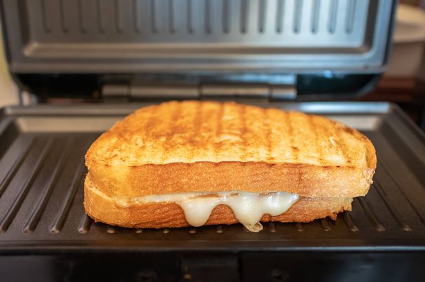 Cheese toasties are perfectly ‘golden’ and ‘gooey’ when you put 1 thing on the bread—not butter