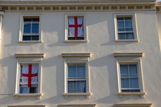 St George’s flag rules for cars and houses as guidelines show three categories