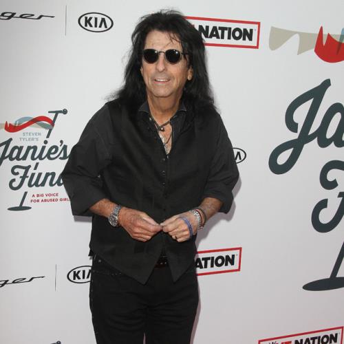 Alice Cooper wants to voice a character on The Simpsons