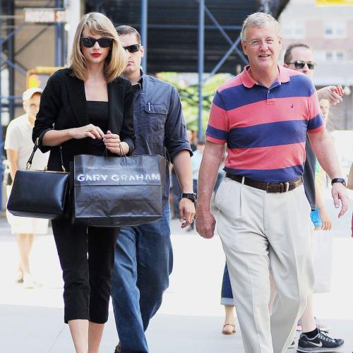 Taylor Swift gives update on dad’s heart surgery