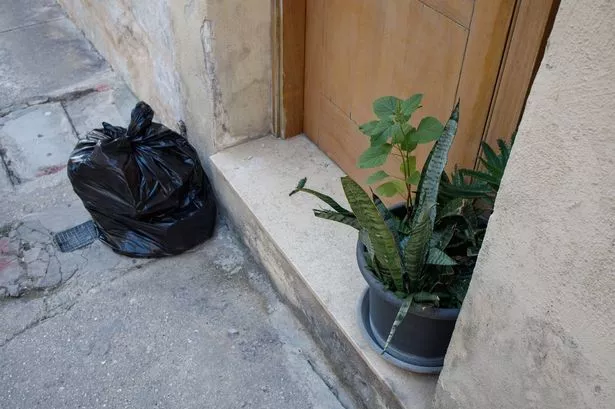 Man scolds neighbour for leaving rubbish on doorstep but reply leaves him fuming