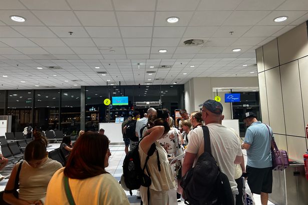 ‘When people do this at the airport it really annoys me’