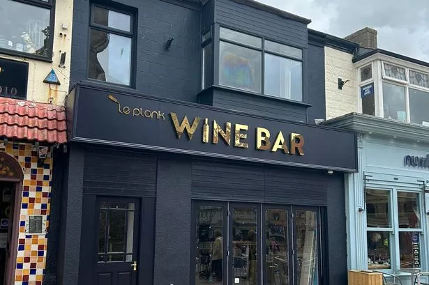 Extra scrutiny to combat town centre ‘clutter’ amid plans for bar’s new signs