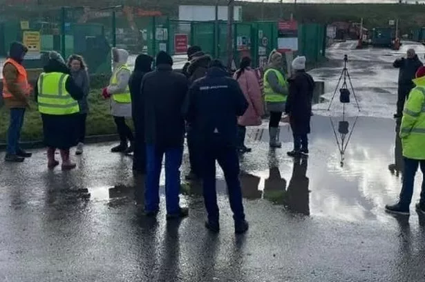 Group to meet over controversial landfill site that smells of ‘rotten eggs’