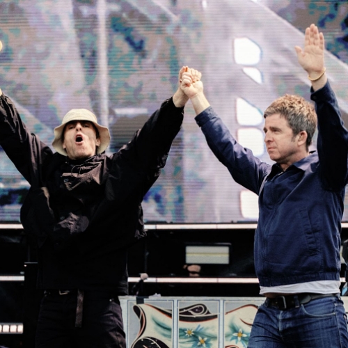 Oasis Live ‘25 Mania hits Edinburgh’s Murrayfield Stadium