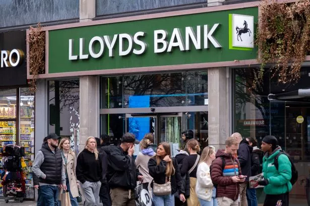 Lloyds Bank giving away £200, expert explains who will qualify