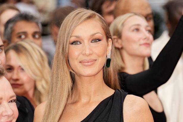 Bella Hadid’s exact trench coat is a high street buy and it’s a must-buy for autumn