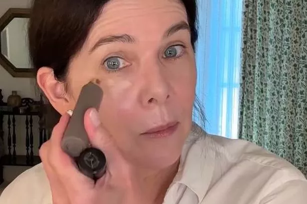 Gilmore Girls’ Lauren Graham uses ‘best concealer’ as she shares makeup routine