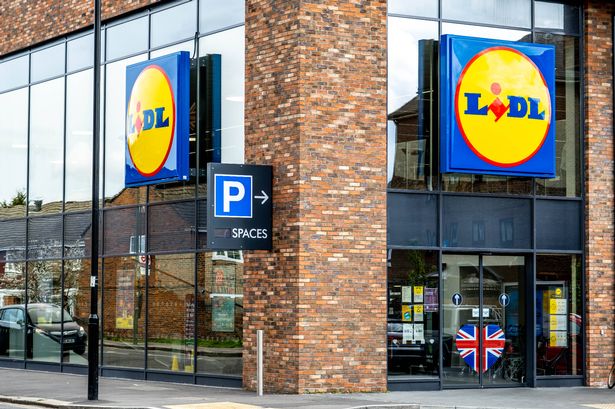 ‘Crowds’ at Lidl as new store opens at former Lancashire cinema site