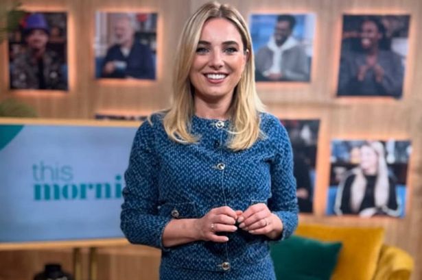 Sian Welby’s flattering Reiss jeans are the secret to longer-looking legs