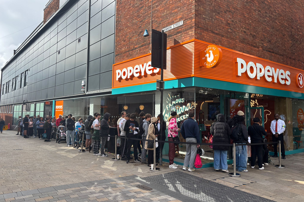 Crowds queue overnight as Popeyes opens in Lancashire for first time