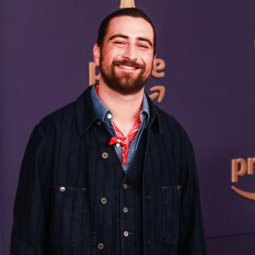 Noah Kahan marries longtime partner