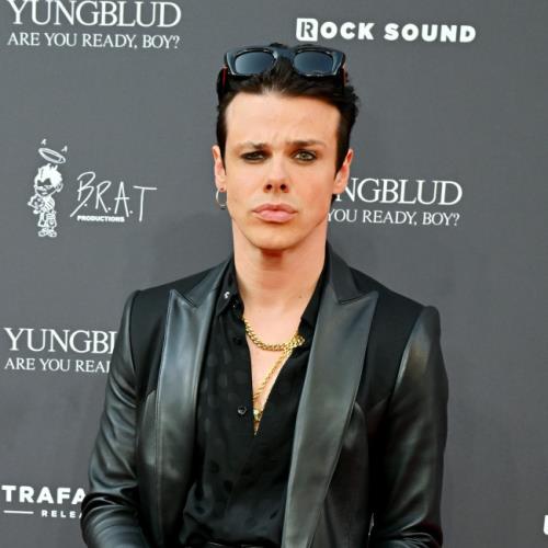 Yungblud leading Ozzy Osbourne tribute at TMV VMAs