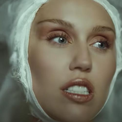 Miley Cyrus wrote Secrets as ‘peace offering’ for Billy Ray Cyrus