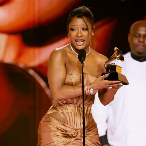 Victoria Monet signs to Full Stop Management