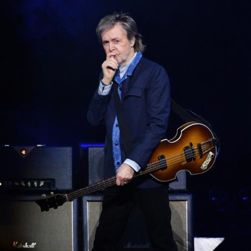 Sir Paul McCartney performs solo Help! in full for the first time