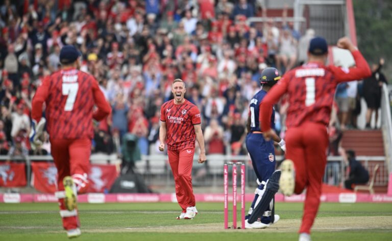 Big-hitting Livingstone Blasts Lancashire to Finals Day