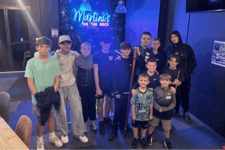 Pro pool player offering unique classes for young people