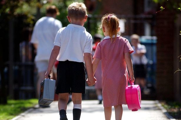 Highway Code rule could see parents dropping kids off fined £80