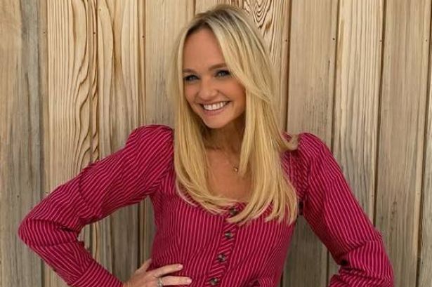 Emma Bunton’s waist-cinching stripe top has fans saying she’s ‘ageing backwards’