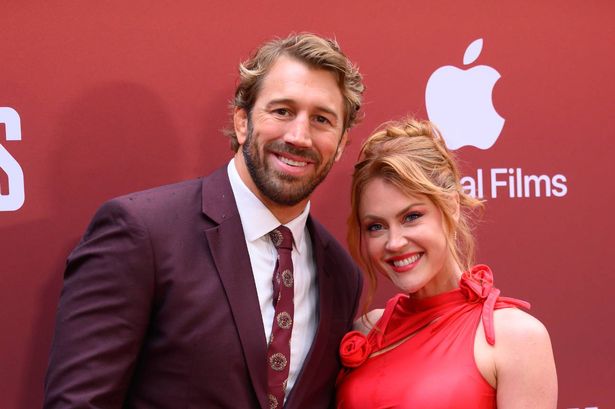 Strictly star Chris Robshaw’s wife hits out at ‘experienced dancers’ after first live show