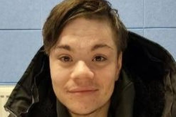 Police issue ‘call 999’ warning as Lancashire sex offender at large