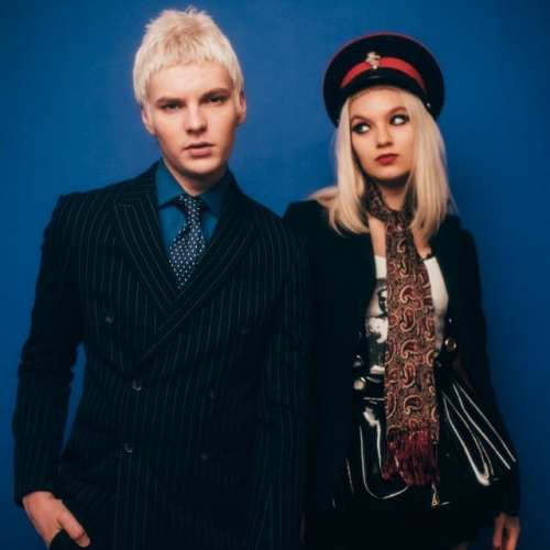 The Molotovs surprise Coldplay fans and champion grassroots venues