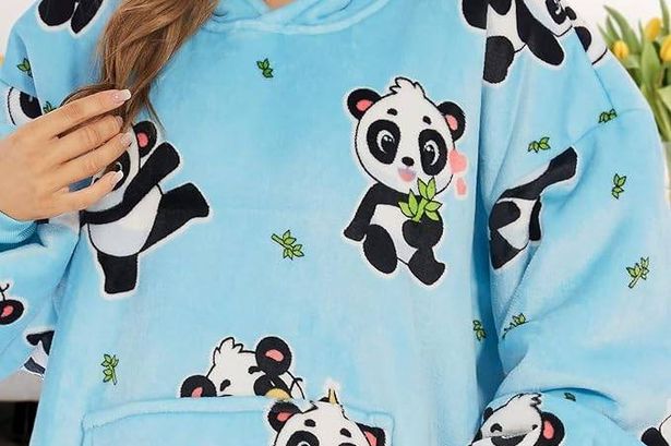 Amazon’s ‘comfy’ £32 hoodie ‘perfect for chilly days’ feels ‘like warm hug’