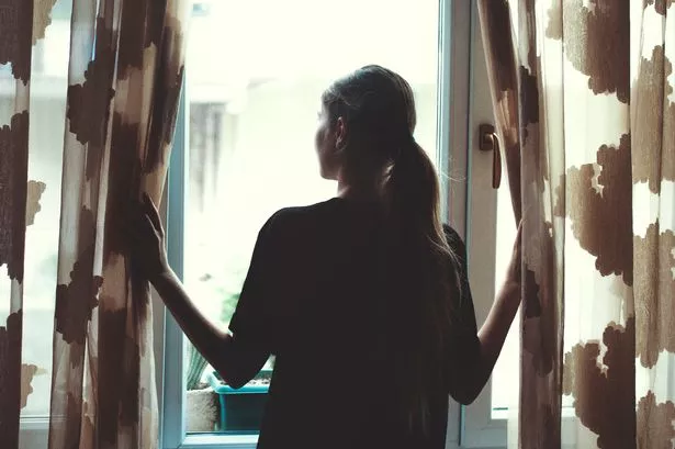 Exact time you need to close curtains to reduce energy bills