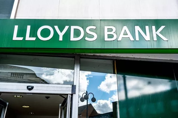 Lloyds Bank explains new rule as customers told ‘we’re making it easy’
