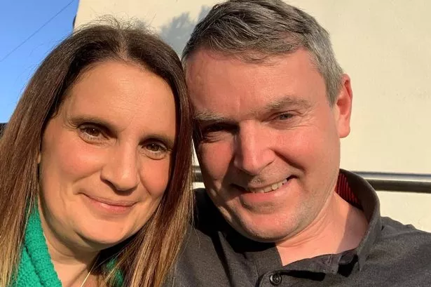 22 Kids and Counting fans congratulate Sue and Noel Radford as they welcome new family member