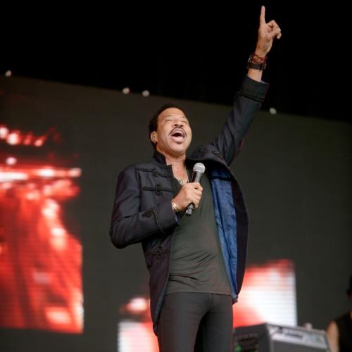 Lionel Richie: ‘The same crooks that were trying to take advantage of Michael Jackson were coming to take advantage of me’