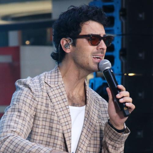 Joe Jonas denies theories about viral video showing him wiping nose