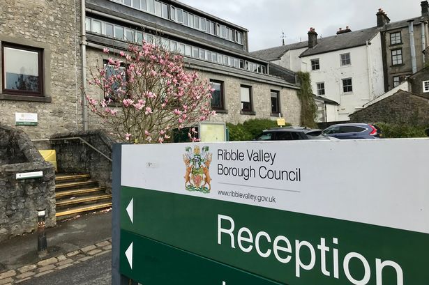 Green-led call for ‘deeper’ climate change commitment wins support at council