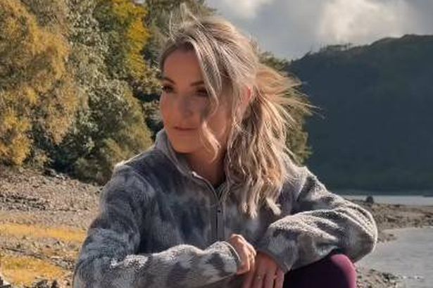 Helen Skelton’s exact ‘comfy’ waterproof trainers keep feet ‘100% dry’ during rainy walks