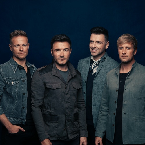 Westlife serenade Reese Witherspoon with ‘Flying Without Wings’