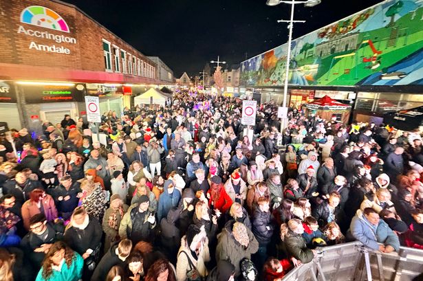 Thousands take to Accrington town centre as 90s band East 17 turn on Christmas lights