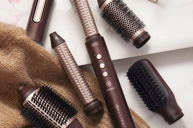 Multi-styler hair tool that gives curls that ‘stay in all day’ and rivals Shark is now £100 off