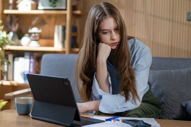 DWP extra payments into 6 benefits bank accounts warning as some claimants ‘miss out’