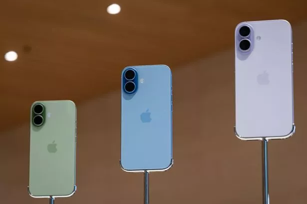 Apple iPhone 17 Black Friday deal sees ‘lowest ever’ price below £30 per month