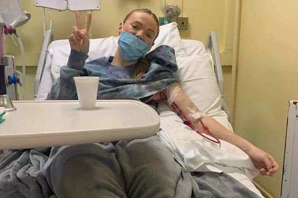 Mum fighting for her life in desperate search for kidney donor this Christmas