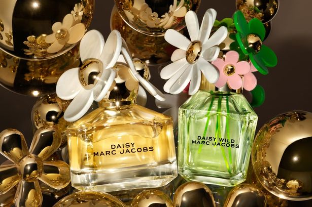 Beauty cracker with four Marc Jacobs scents under £10 each is the ‘perfect Christmas gift’