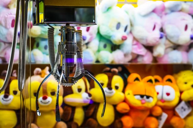 ‘Secret diaper grab’ technique helps you win on claw machines, says expert
