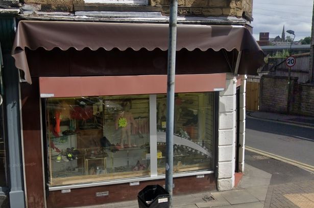 Vacant shoe shop in Accrington town centre eyed for popular hot food franchise