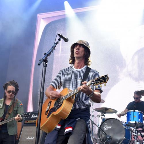 Richard Ashcroft calls for Liam and Noel Gallagher to be knighted