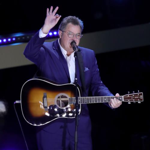 Vince Gill to be honoured with lifetime achievement award