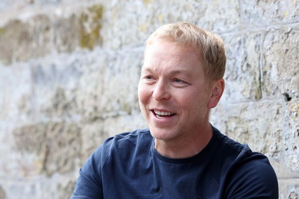 Chris Hoy has ‘worst crash in 43 years’ – NHS broken leg advice on recovery times